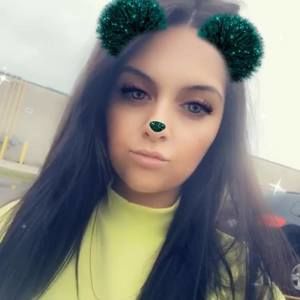 Meet your Posher, Olivia